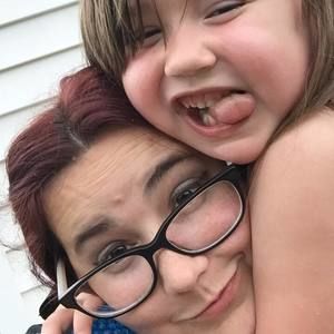 Meet your Posher, Kayla